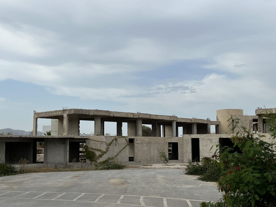 Außenansicht Santa Marina Beach