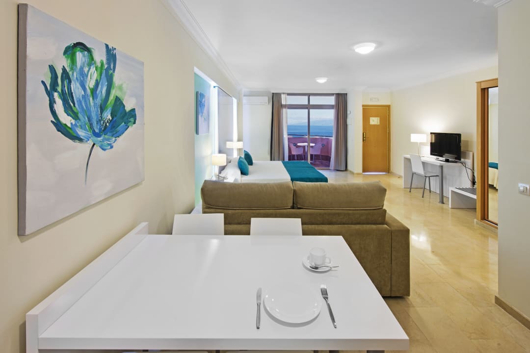 Zimmer Kn Panoramica Aparthotel