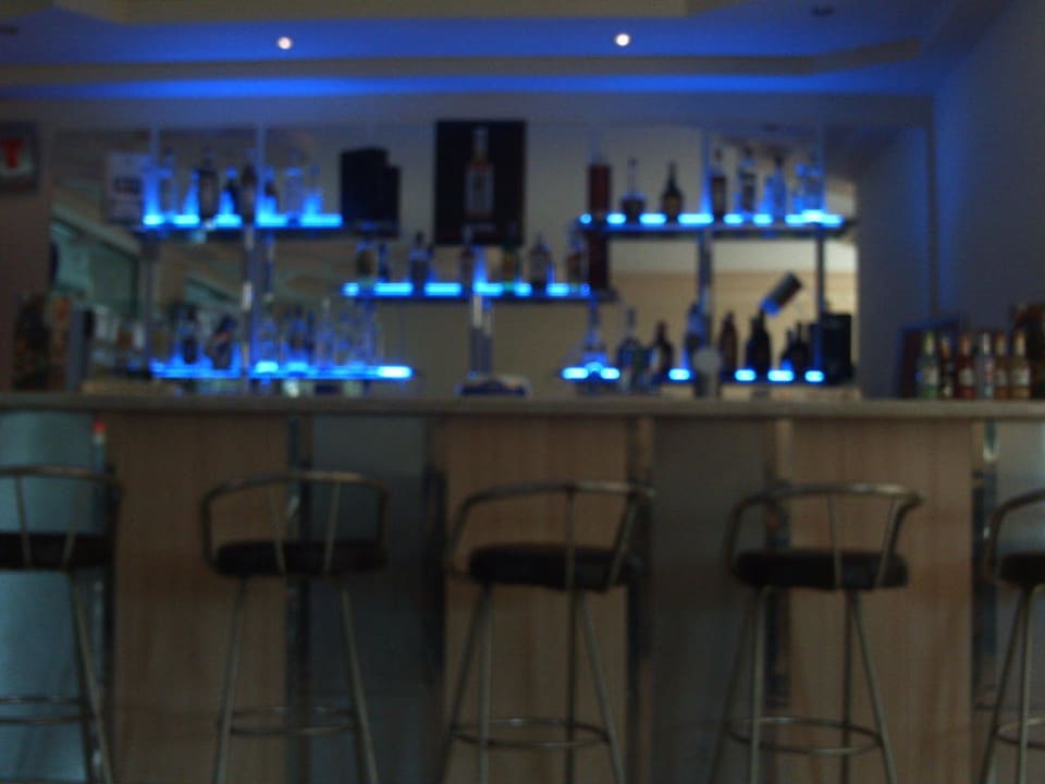 Bar im Innenbereich Hotel Aktinia