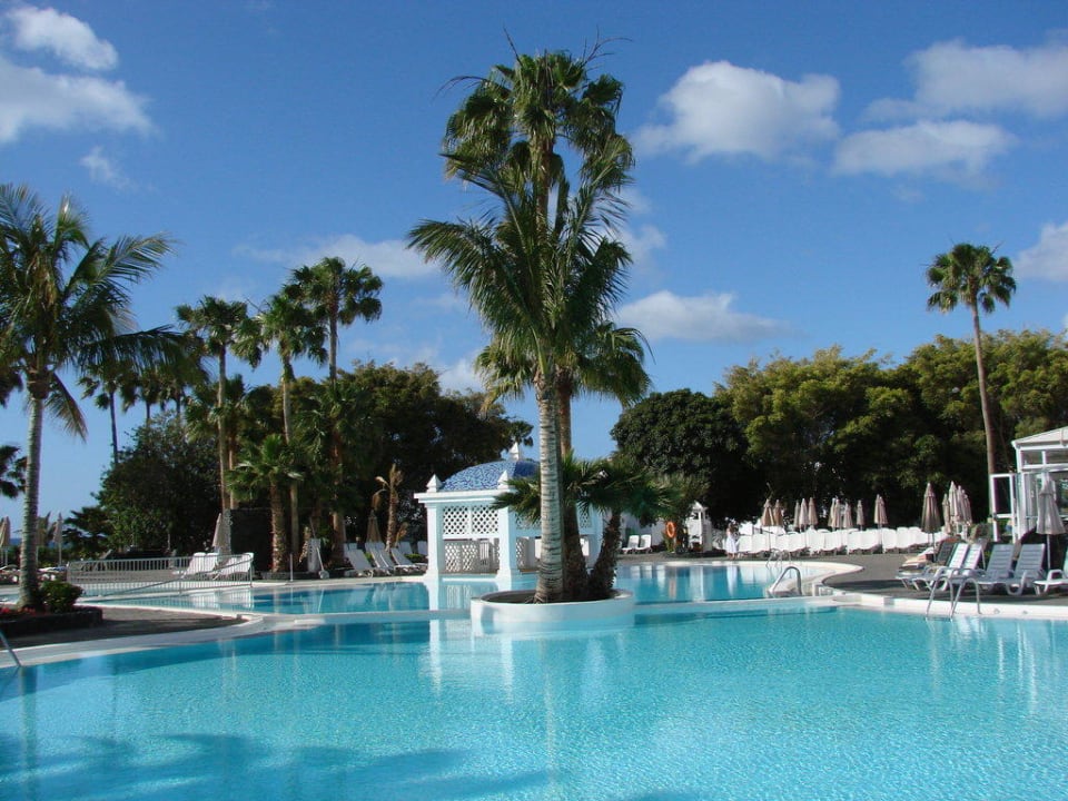 Poolbar Hotel Riu Paraiso Lanzarote