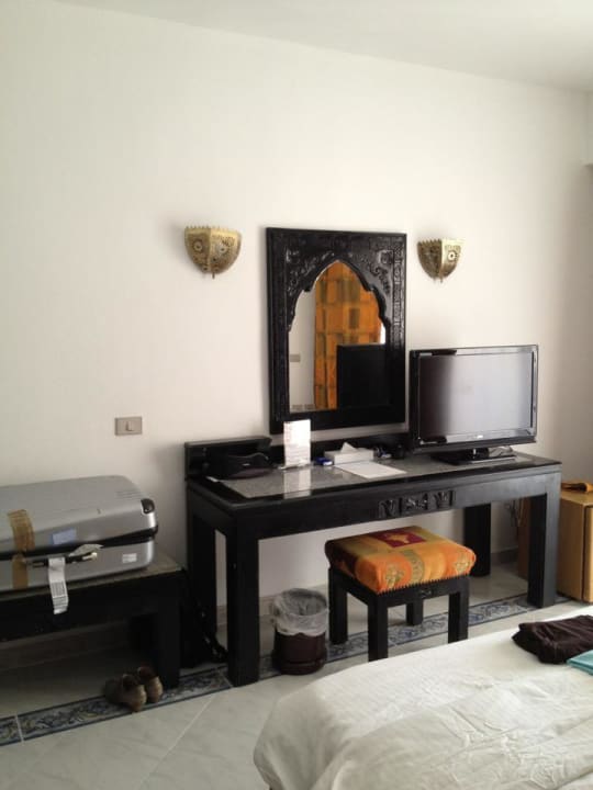 Ablage, Fernseher usw. Pickalbatros Alf Leila Wa Leila Resort - Neverland Hurghada