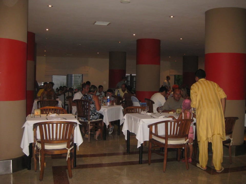 Restaurant buffet Royal Decameron Tafoukt Beach