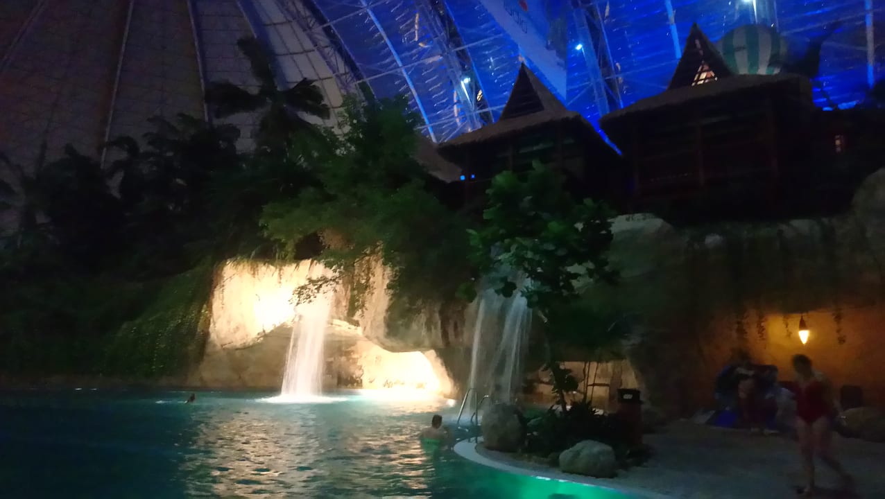Pool Tropical Islands Resort