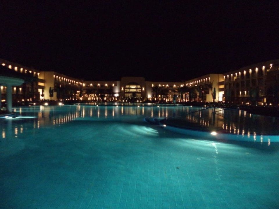 Pool by night Mövenpick Waterpark Resort & Spa Soma Bay