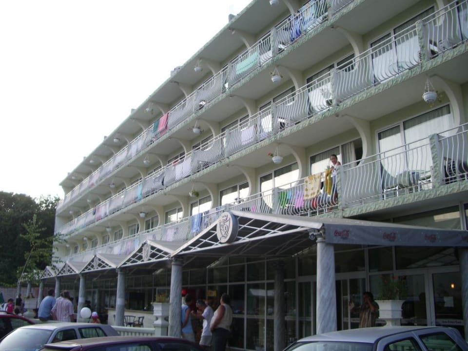 Outside view Hotel Dana Palace Park