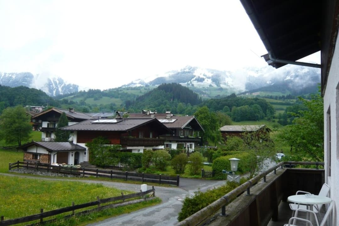 Blick vom Balkon Ferienhotel Alpenhof Aurach