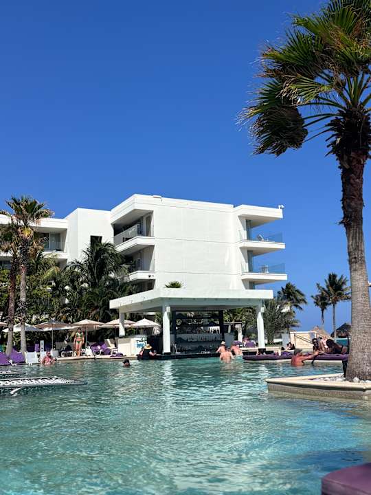 Pool Breathless Riviera Cancun Resort & Spa