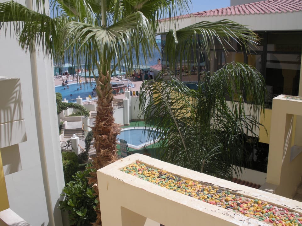 Ausblick Richtung Pool SUNRISE Holidays Resort (Adults Only)