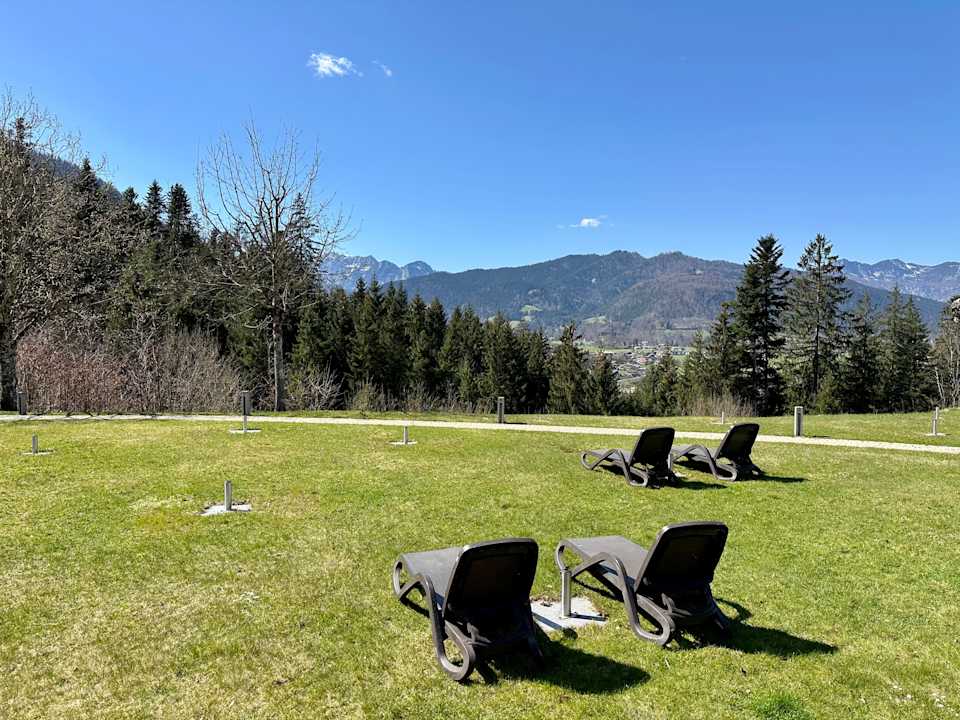 Gartenanlage Alm- & Wellnesshotel Alpenhof