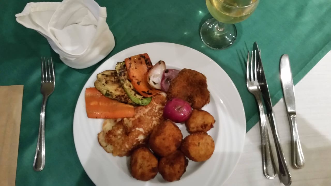 Lecker essen  Jasmine Palace Resort & Spa