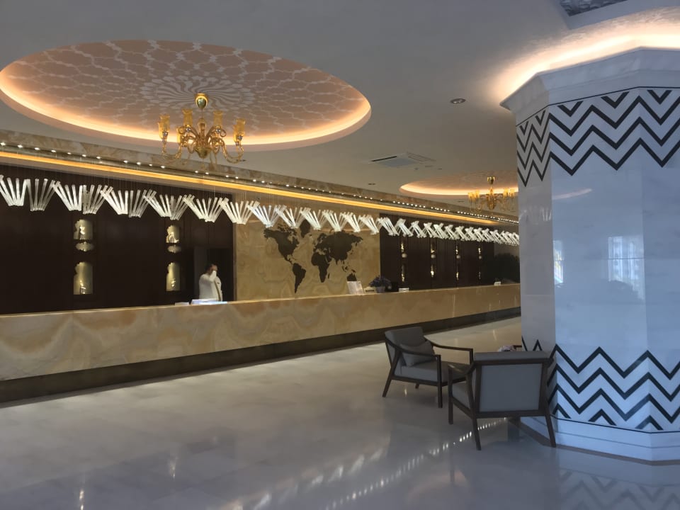 Reception Royal Taj Mahal Hotel