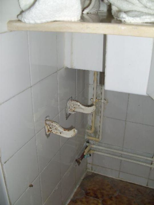 Unter dem Waschbecken La Playa Hotel Club