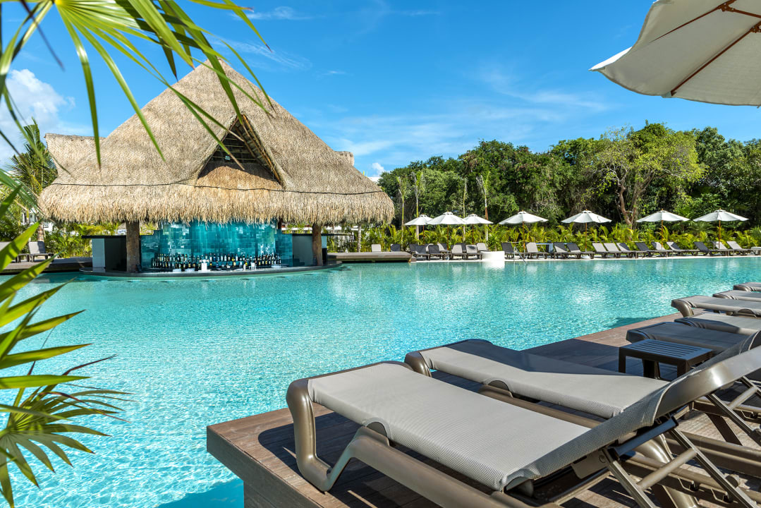 Pool Ocean Riviera Paradise