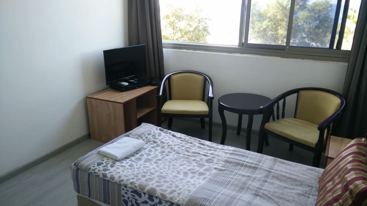 Zimmer Hotel Armon Yam