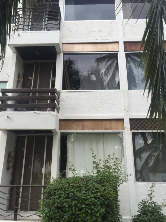 Fassade Hotel La Concha Beach Resort