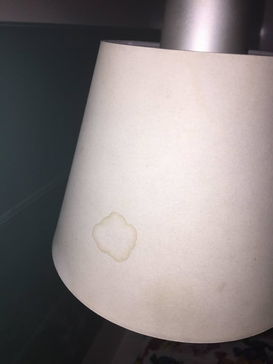 Lampenschirm verschmutzt Strandgut Resort