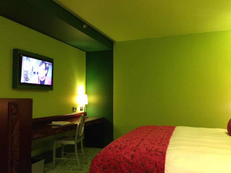 Blick in den Schlafbereich Hotel Domina Prestige St. Petersburg