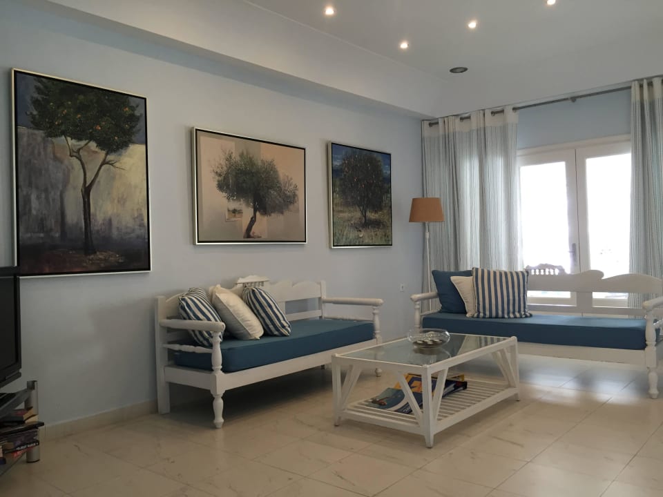 Lobby Hotel Alesahne