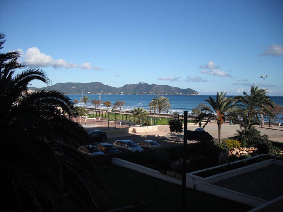 Vom Zimmerbalkon Richtung Meer bzw. Cap des Pinar Hipotels Hipocampo Playa