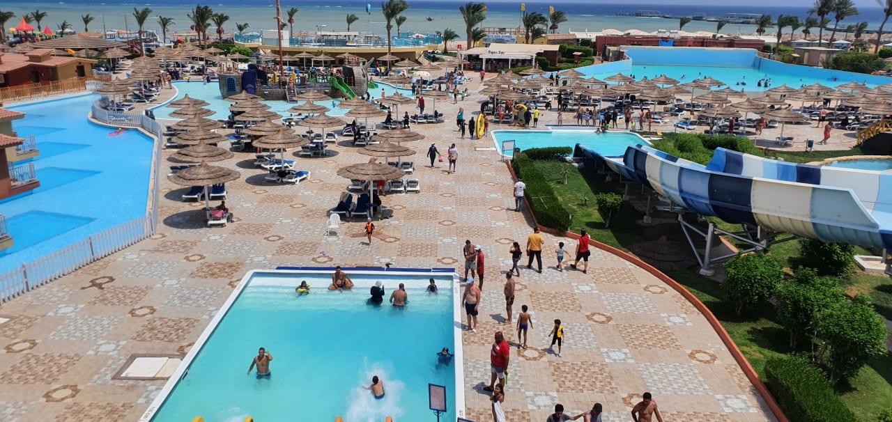 Pool Titanic Beach Spa & Aqua Park