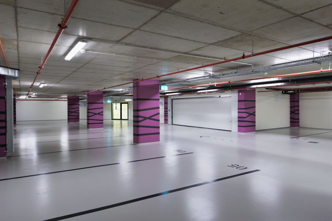 Garage Radisson Blu Plaza Hotel Ljubljana