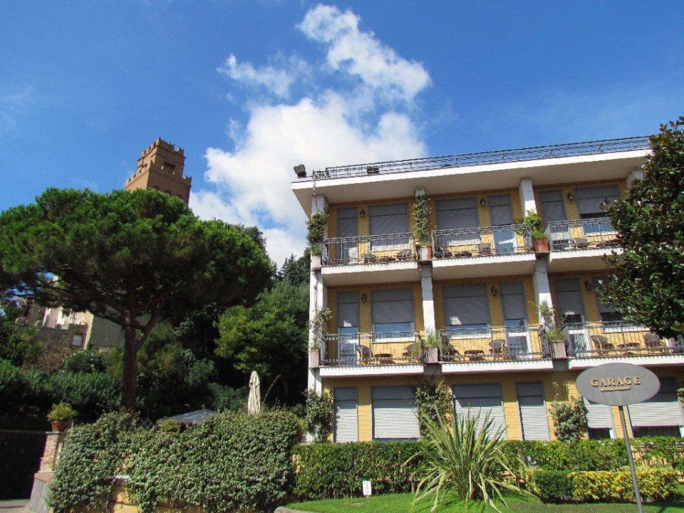 Die Fassade des Hotels Villa Capodimonte