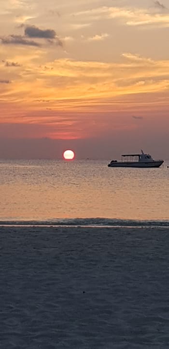 Strand Meeru Maldives Resort Island