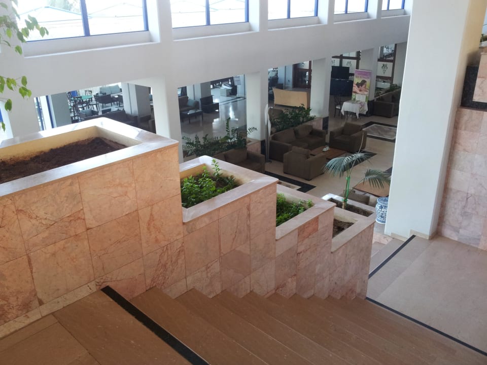 Lobby und Bar Bereich Kresten Palace Hotel