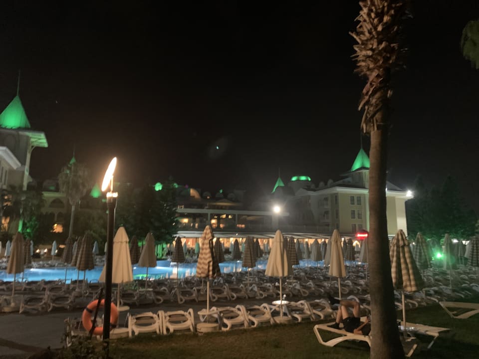 Pool Side Star Resort