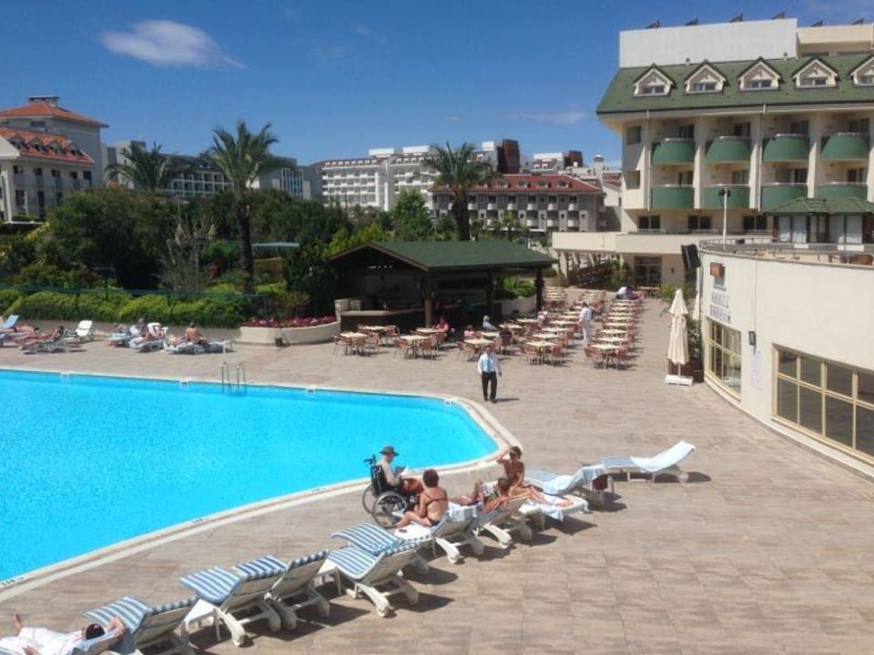 Aussen Side Breeze Hotel