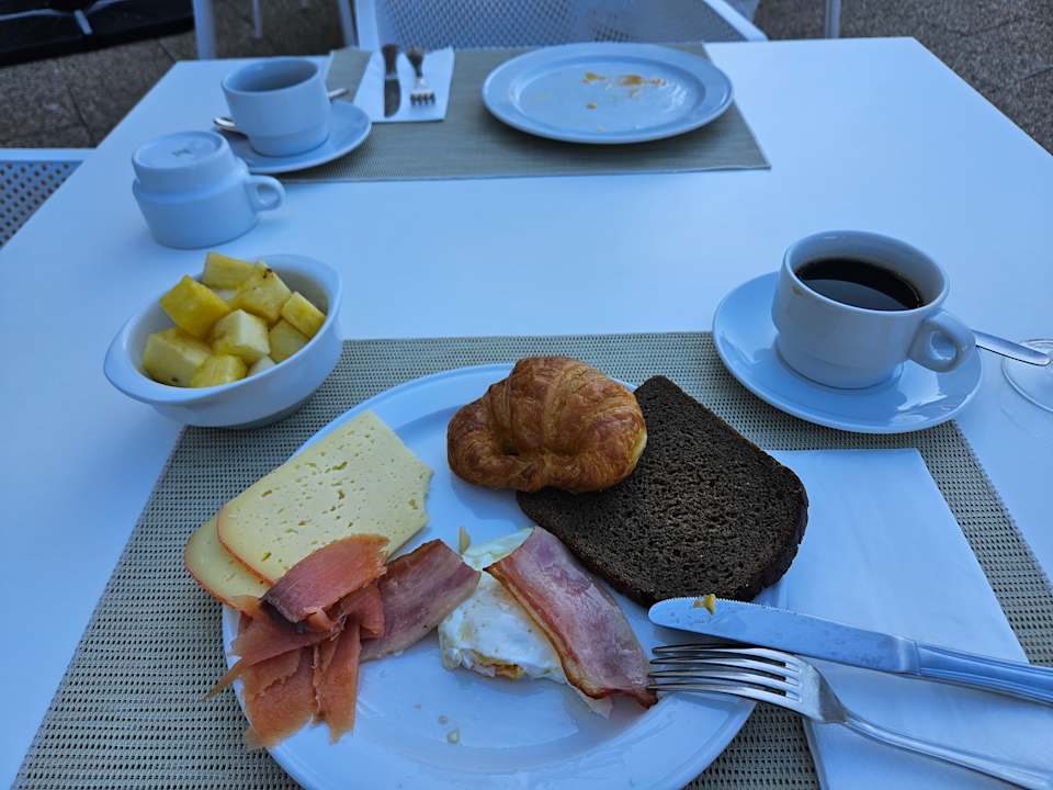 Gastro Valentin Grand Park Suite Hotel