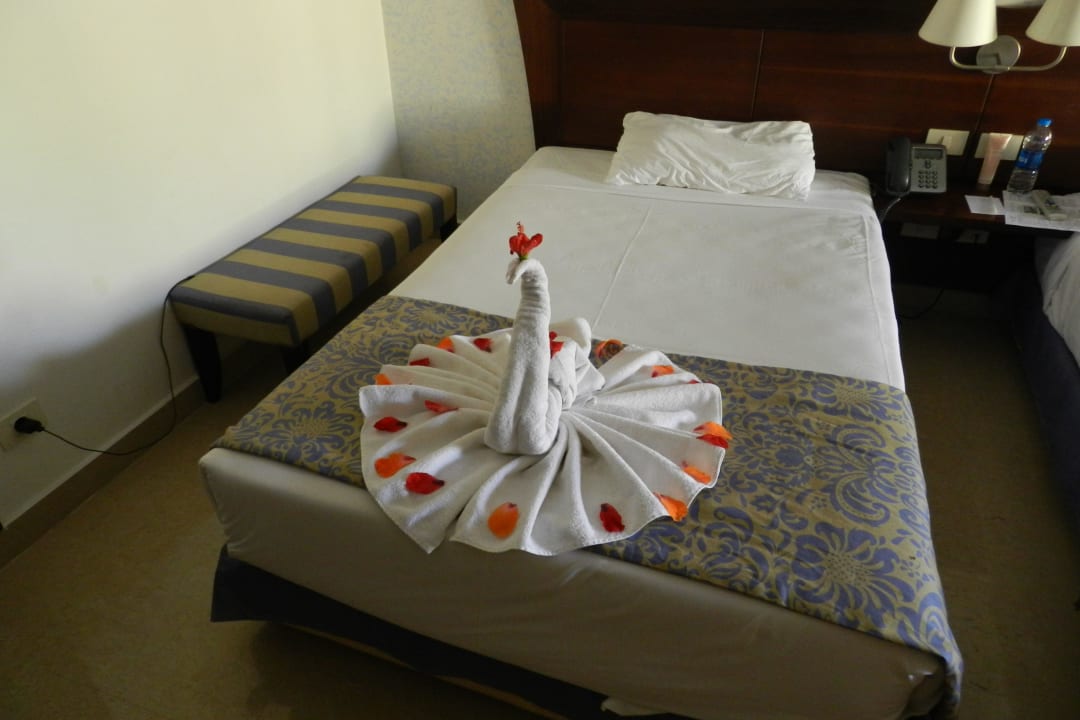 После уборки в номере Stella Garden Resort & Spa, Makadi Bay