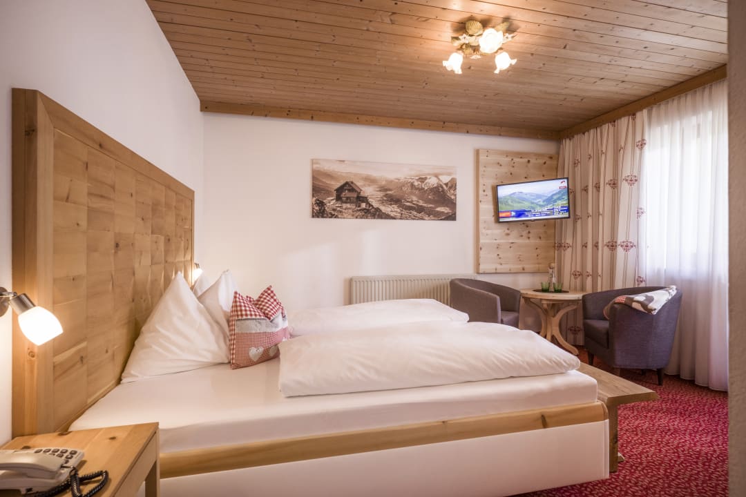 Zimmer Hotel Landhaus Zillertal