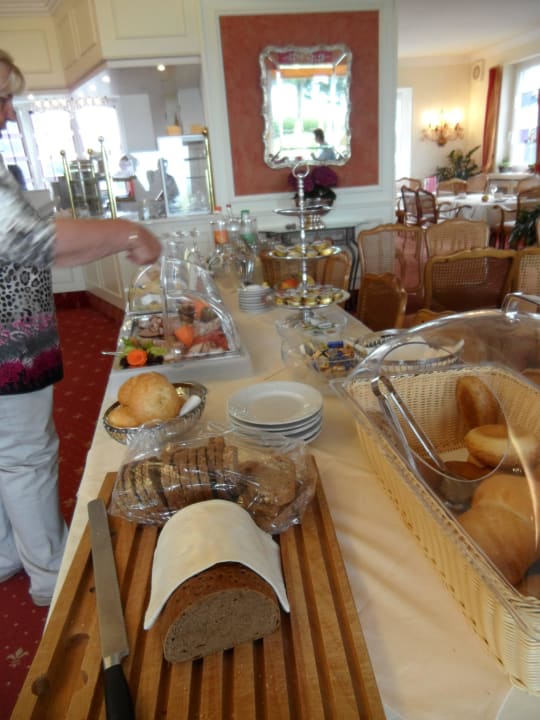 Büffet Überblick Gästehaus Charlotte
