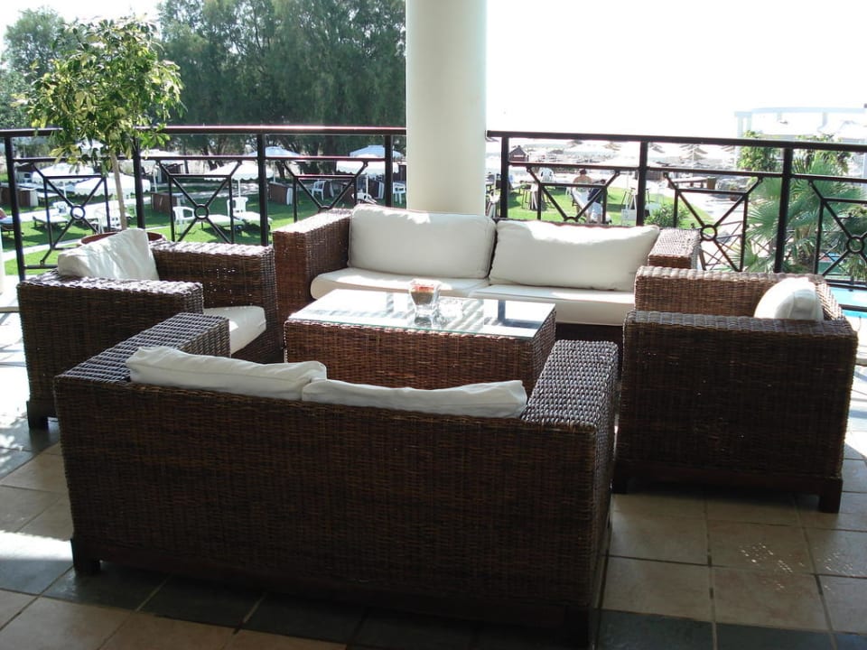 Lounge mit sehr bequemen Sesseln Hotel Calypso Beach