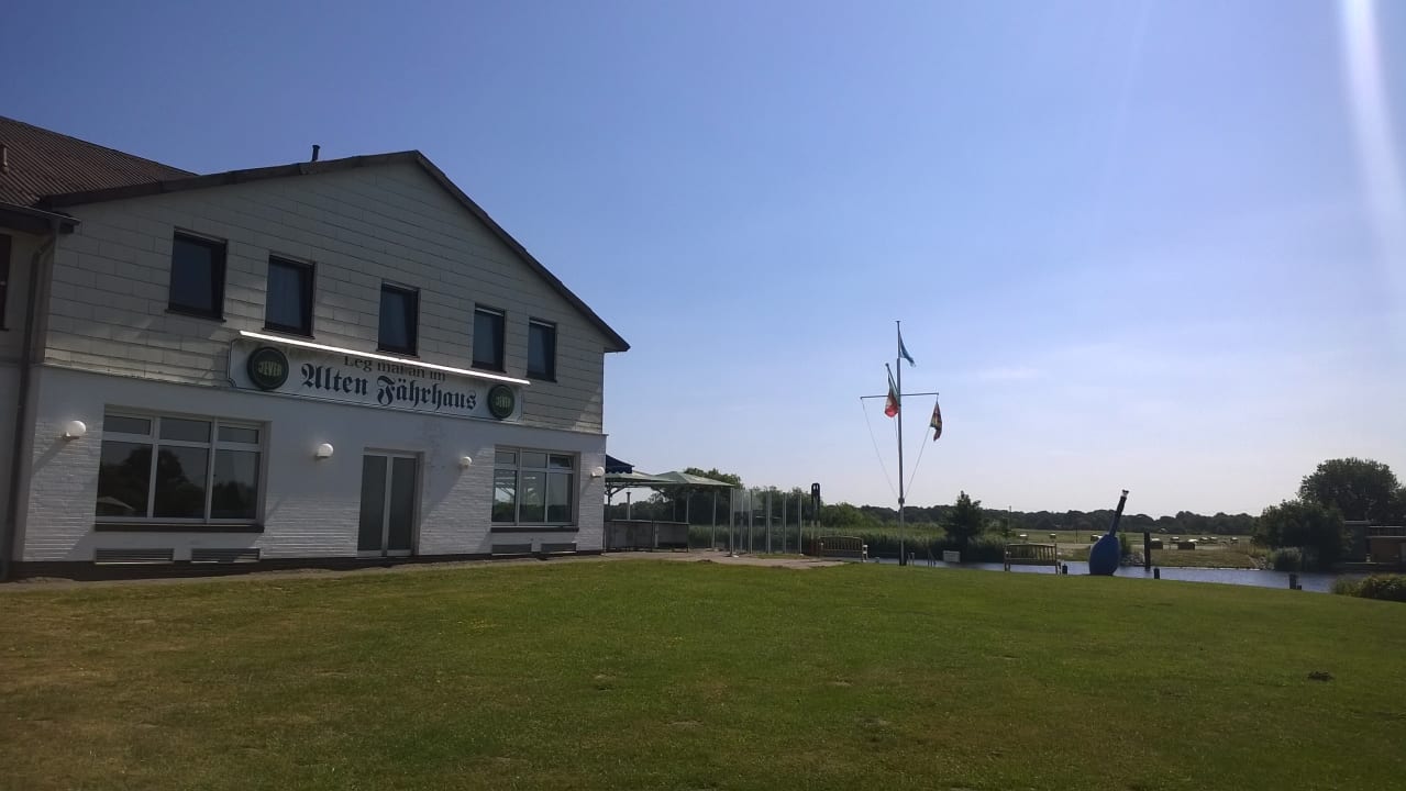 Außenansicht Hotel Zum Alten Fährhaus