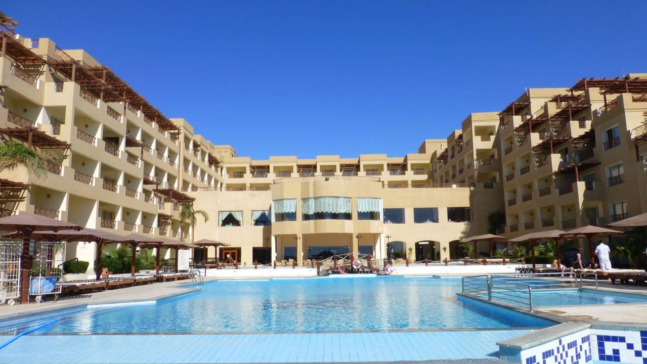 Hotel vom Strand aus gesehen Imperial Shams Abu Soma