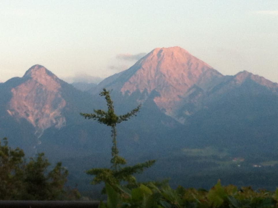 Mittagskogel at sunset Kleines Hotel Kärnten
