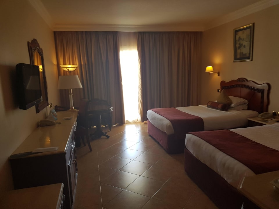 Sehr grosse Zimmer Palm Royale Resort - Soma Bay