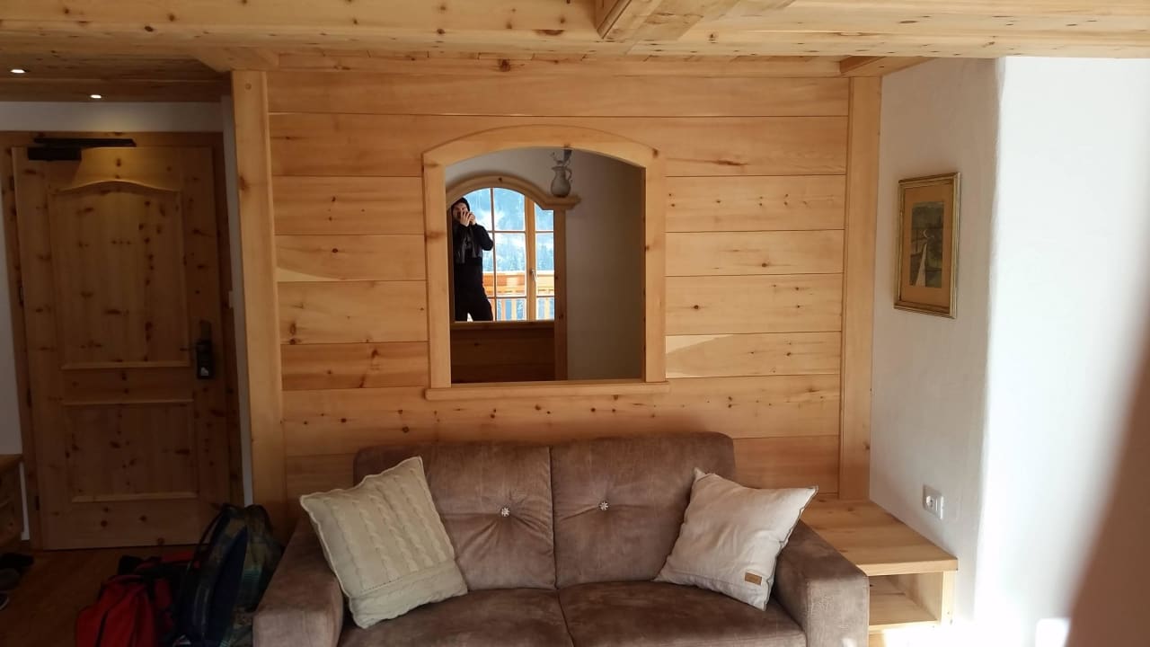 Belsuite Sitzbereich Dorfhotel Beludei