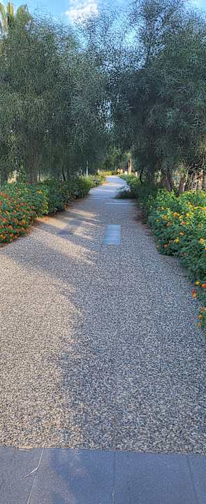 Strand Club Grand Side