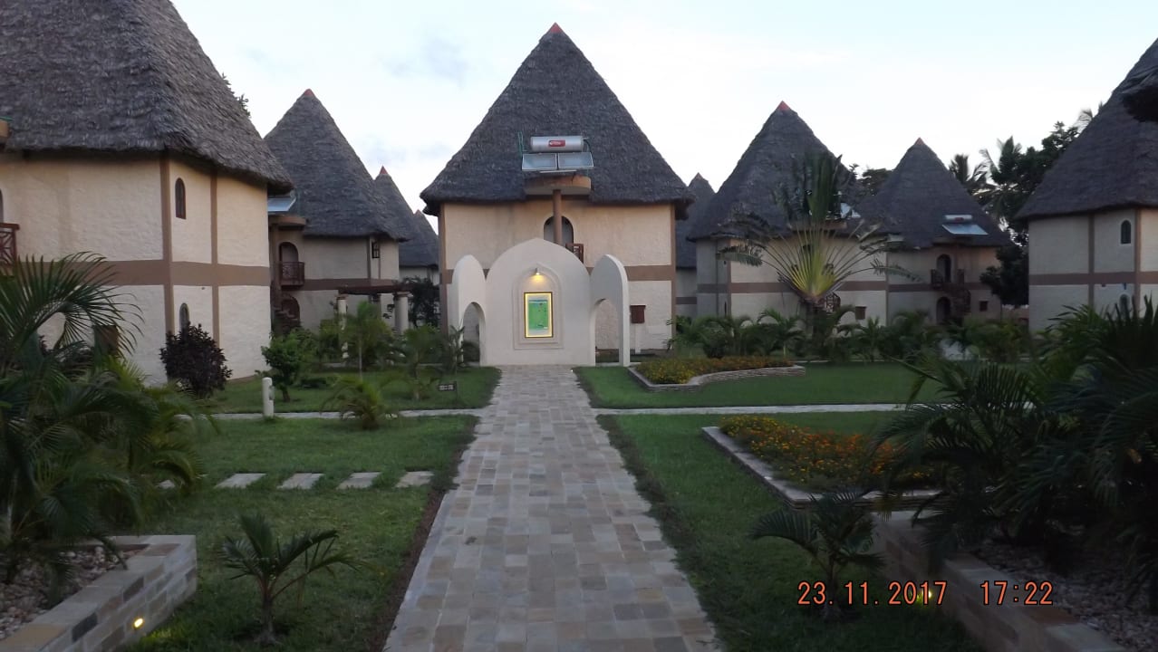 Gartenanlage Neptune Paradise Beach Resort & Spa