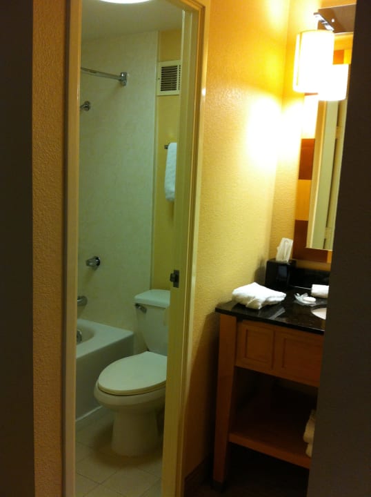 Badezimmer Hilton Garden Inn LAX Los Angeles Airport