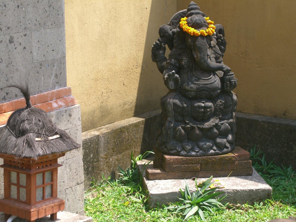 Statue Villa Mimpi Manis Bali Guesthouse