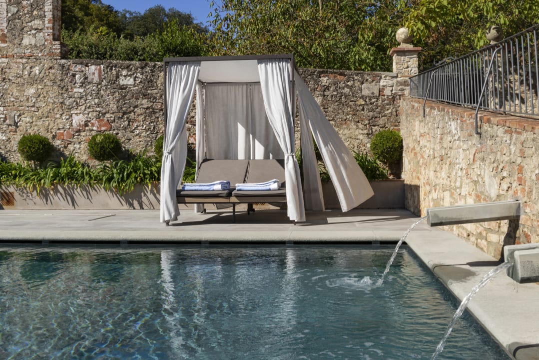 Pool Torre a Cona Wine Estate