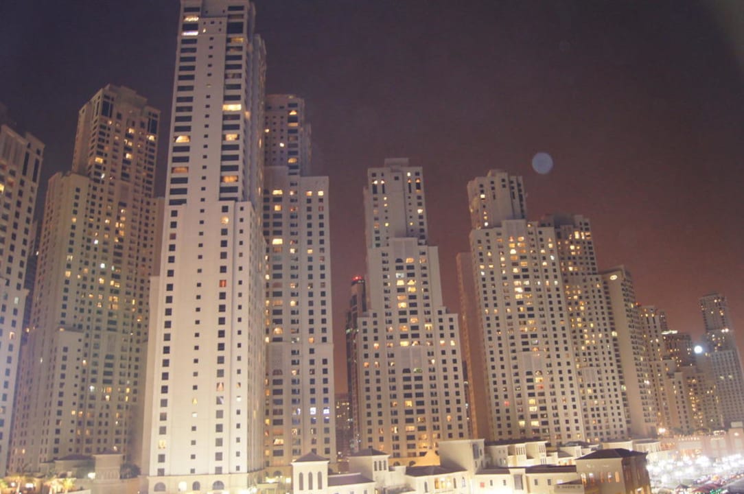 Abendlicher Ausblick vom Balkon Hilton Dubai Jumeirah