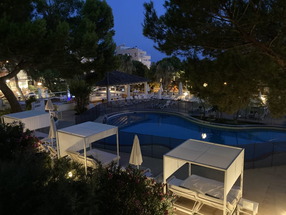 Pool Aparthotel Houm Plaza Son Rigo