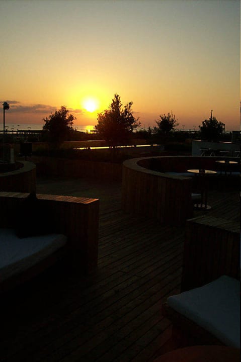 Sonnenuntergang auf der Sunset Bar TUI BLUE Side