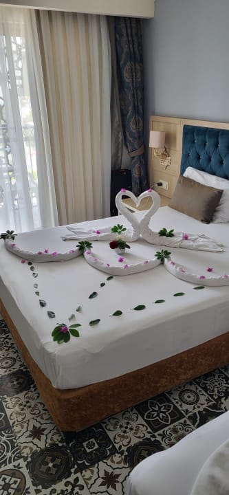 Zimmer Dream World Palace Hotel