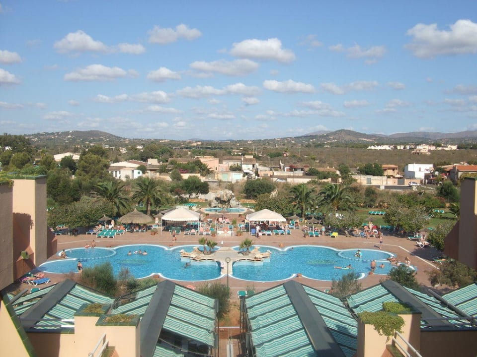 Blick auf den Pool Hotel Mariant Park